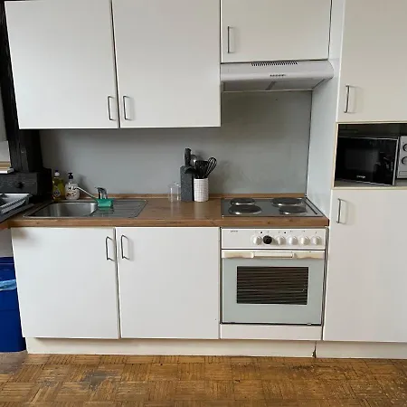 Roseman Iii - Centraly Located, Old Spacious